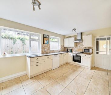 4 bedroom detached bungalow to rent - Photo 6