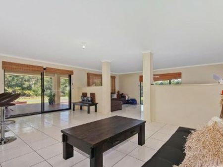 37 Mountain View Crest, Mount Nathan QLD 4211 - House For Rent | Domain - Photo 3