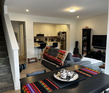 For Lease - 289 Anyolite Private, Barrhaven, Ontario - Photo 1