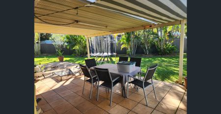 Spacious 3-Bedroom Home in the Heart of Carrara - Photo 5