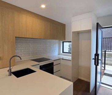 Hobsonville, 2 Bedrooms, $680 - Photo 2