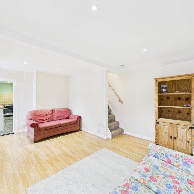 2 bedroom terraced house to rent - Photo 1