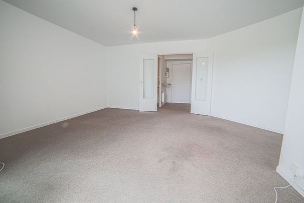 Location Appartement 2 pièces 52m² MONT ST AIGNAN 76130 - Photo 1