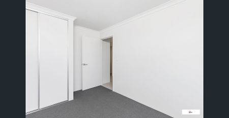 Modern & Minutes from the Beach - Photo 3