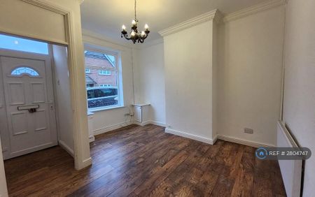 2 bedroom terraced house to rent - Photo 2