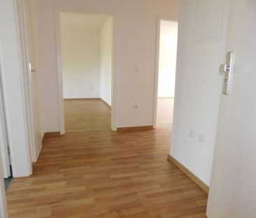 Bezugsfertige 3-Zimmer-Wohnung im Erdgeschoss mit Balkon und Lamina... - Photo 5