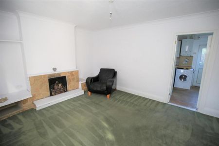 3 bedroom terraced house to rent - Photo 2