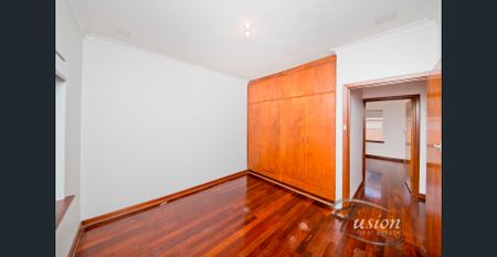 Character Home in Central Location - Photo 4