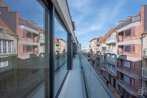 NIEUW - Magnifiek nieuwbouwappartement met twee slaapkamers, op wandelafstand van het strand te Heist. Het appartement is gelegen op de derde verdieping. - Foto 1