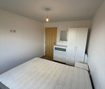 1 Bed Flat, Spinner House, M5 - Photo 6