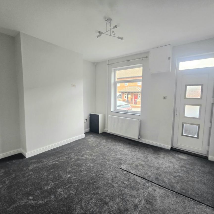 2 bed Terraced - To Let - Photo 1