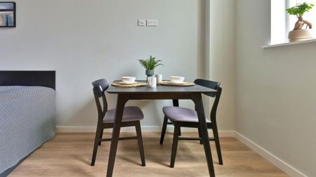 Bury Street, Guildford, GU2 - Photo 3