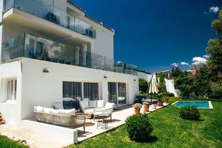 Luxury Villa for rent in Marbella Del Este, Andalusia - Photo 2