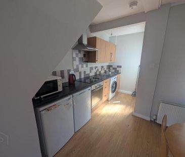 28 Empire Drive, Belfast, BT12 6GQ - Photo 4