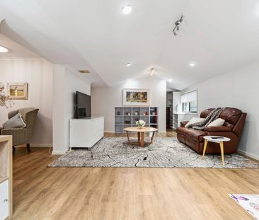 Family Space, Home Office Flexibility & Outstanding Entertaining - Photo 3