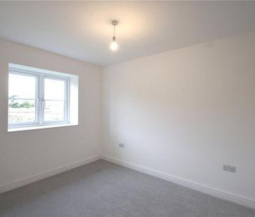 3 bedroom detached house to rent - Photo 3