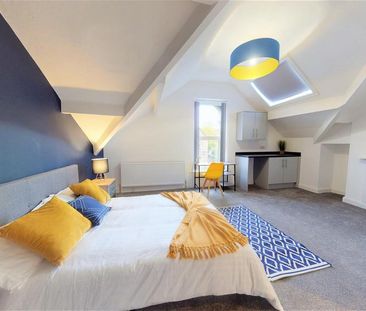 1 bedroom in a house share to rent - Photo 3