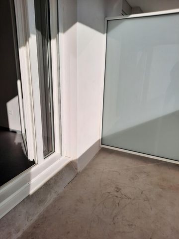 Location Appartement 1 pièce 18m² NIMES 30000 - Photo 2
