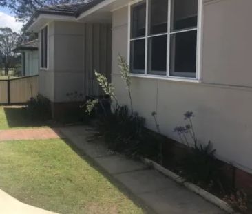 24 HAM STREET, SOUTH WINDSOR - Photo 4