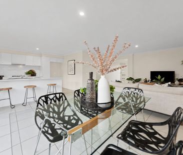 Modern Three-Bedroom Home in Prime Edenbrook Estate Location - Photo 6