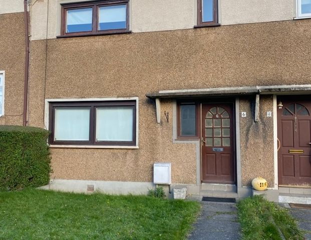 3 Bed Terraced House, Moraine Place, G15 - Photo 1