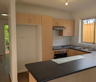 CHARMING HOME IN CONVENIENT LOCATION - Photo 4