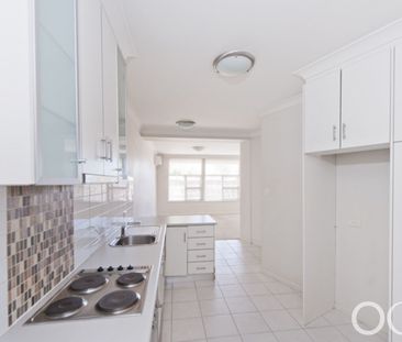 Open the Door to Entertaining in Style - Photo 3