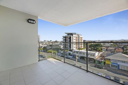 28/171 Scarborough Street, Southport QLD 4215 - Apartment For Rent - $700 | Domain - Photo 5