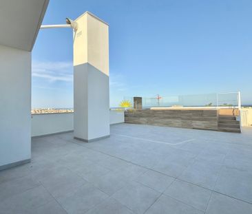 PENTHOUSE WITH 2 BEDROOMS AND 1 BATHROOM - Photo 5