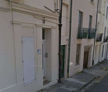 Joyful House Share in Brighton Room 1 - Photo 3