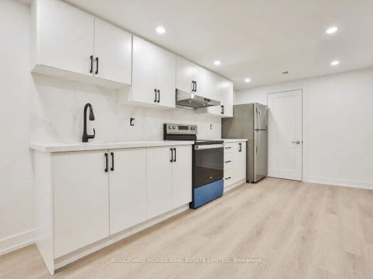 102 Terryhill Crescent #Basement - Photo 1