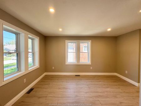 For Lease - 1296 LAURENDEAU Avenue, Windsor, Ontario - Photo 4