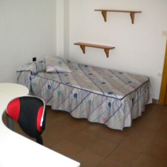 Flat second hand for rent - Photo 1