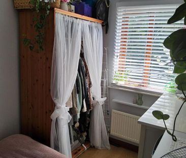 2 bedroom terraced house to rent - Photo 2