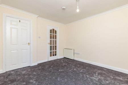 1 bedroom retirement property to rent - Photo 3