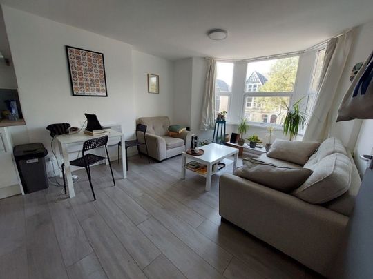 Richmond Road, Roath - Photo 1