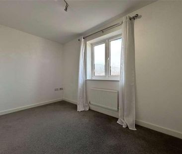 Regal Walk, Bridgwater, TA6 - Photo 2