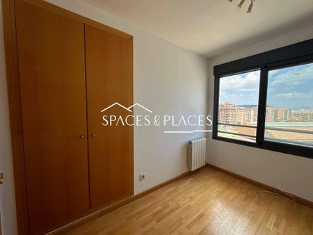 3 room luxury Flat for rent in Valencia, Spain - Photo 2