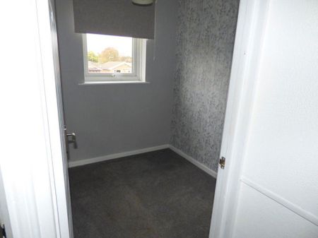 2 bedroom terraced house to rent - Photo 4