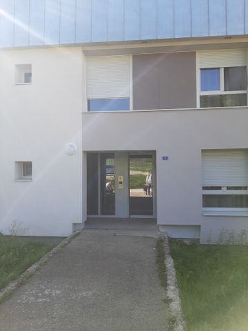 Location - Appartement T1 - 19 m² - Maîche - Photo 4