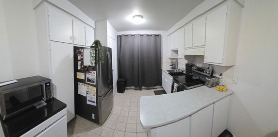 À Laval, un grand 4 1/2 à louer, disponible immédiatement - Photo 2