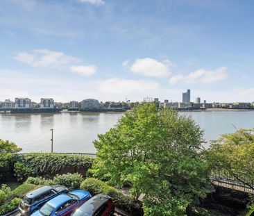 One bedroom apartment to rent in Wapping with river views, E1W - Photo 2
