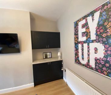 Sunnybank Avenue, Horsforth, - Photo 3