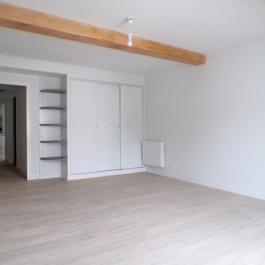 Location Appartement 3 pièces 91m² LA ROCHELLE 17000 - Photo 1