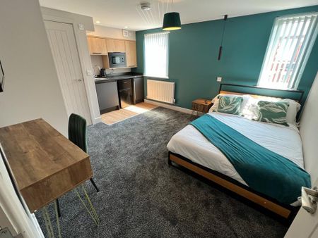 5 bedroom house of multiple occupation to rent - Photo 3