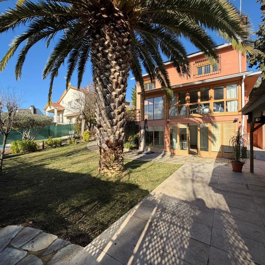 Casa o chalet de alquiler en Calle de Galicia, 21, Ciudad Jardín Valderrey - Photo 1