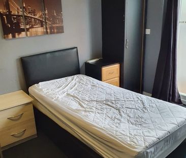 Room in a Shared House, Humberstone Drive, LE5 - Photo 1
