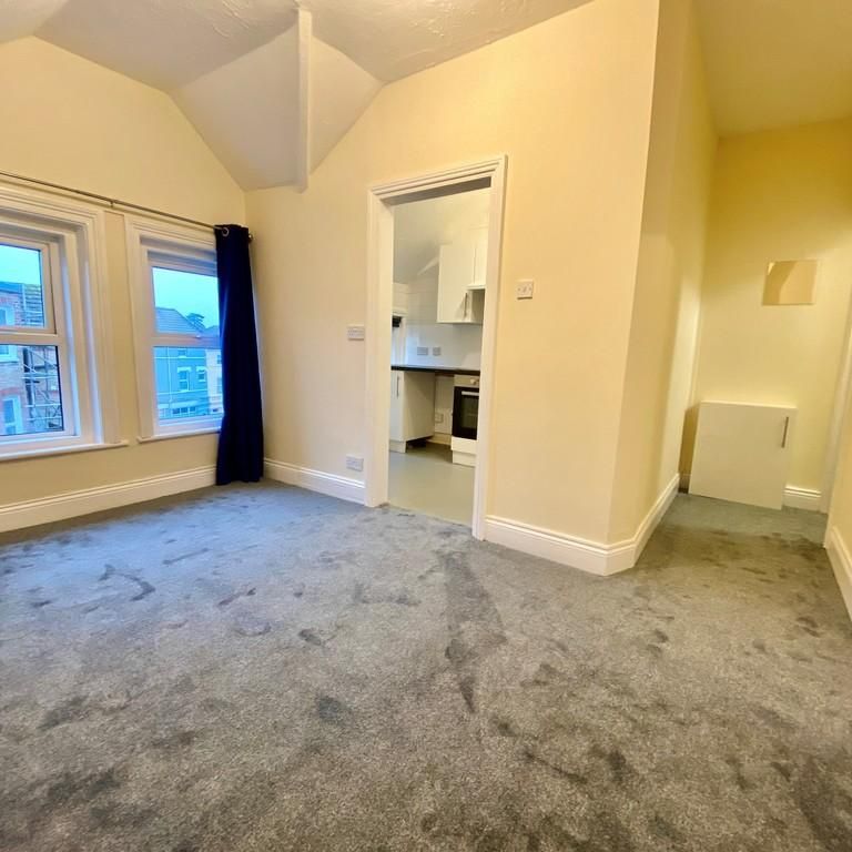1 bedroom flat to rent - Photo 1