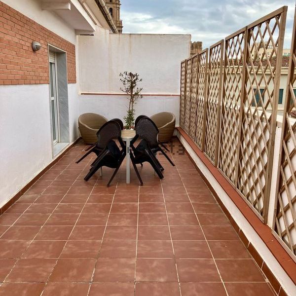 Alquiler de dúplex en Plaza de las Flores - Photo 1