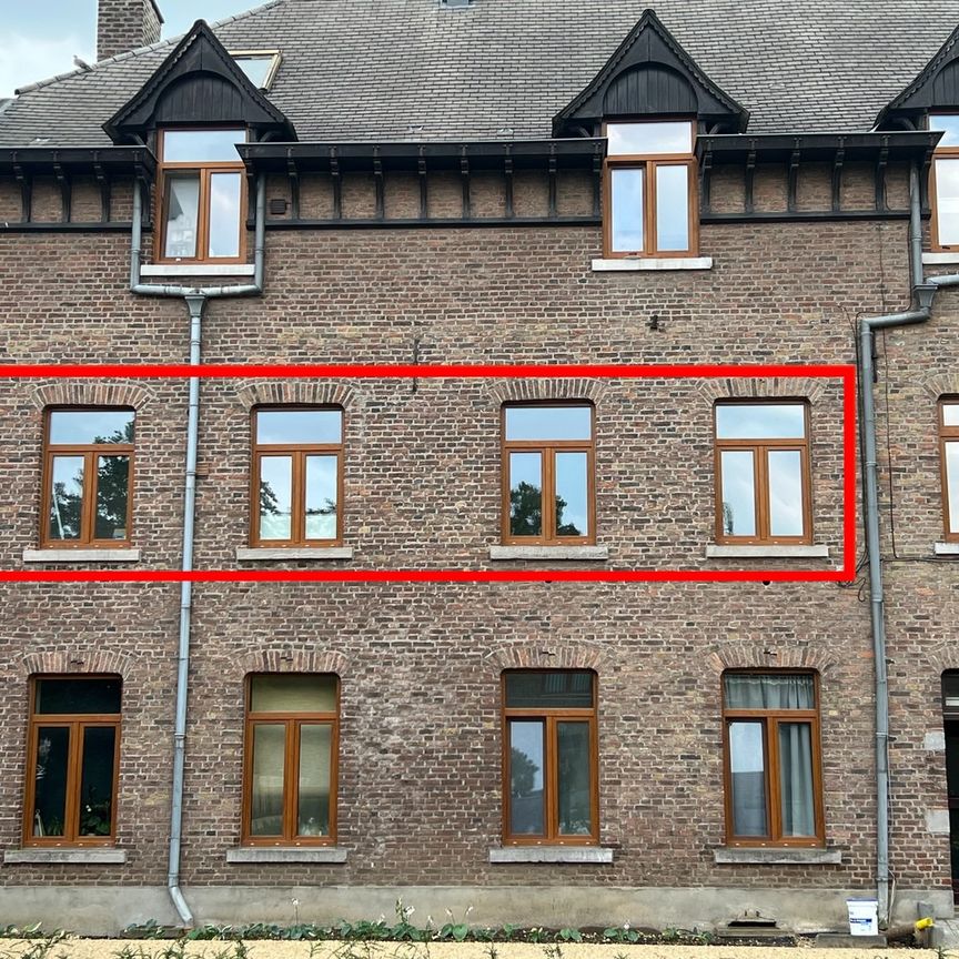 Gerenoveerd appartement op de eerste verdieping - Foto 1